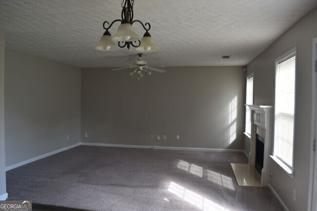 Photo - 1854 Pierce Way