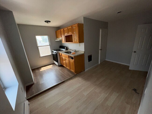 Photo - 5818 Vine Street Unit 2F