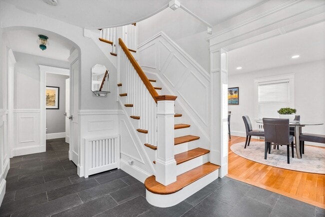 Photo - 37 Commonwealth Park