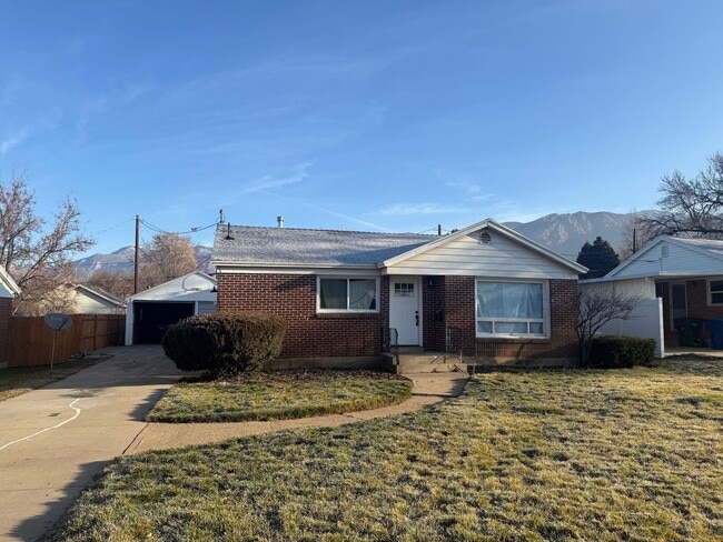 Photo - Beautifully remodeled apartment