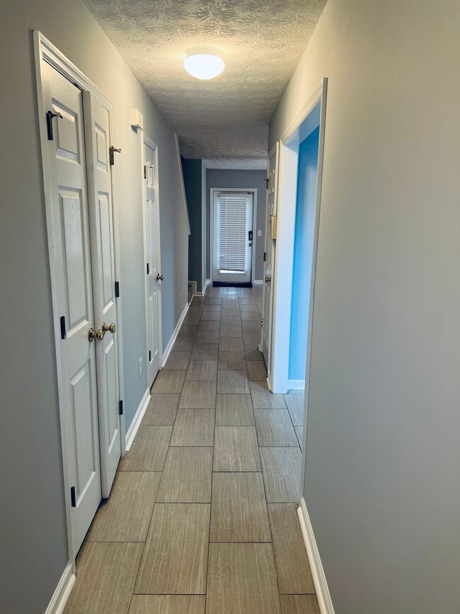 Photo - Donahue Crossing Condos, Unit 403 Unit 403