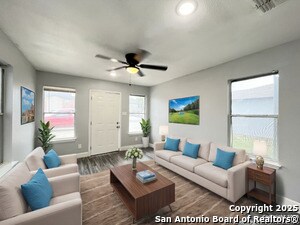 Photo - 7569 Windsor Oaks