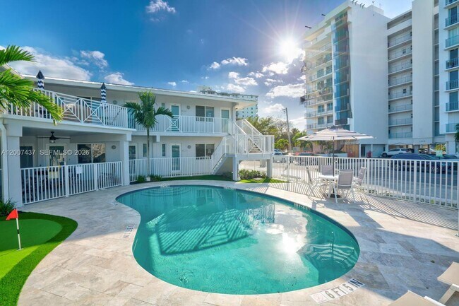 Building Photo - 1650 N Riverside Dr Unit 209