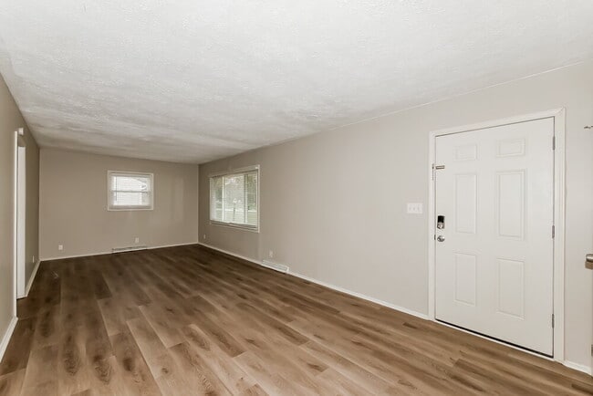 Photo - 3750 E 77th St