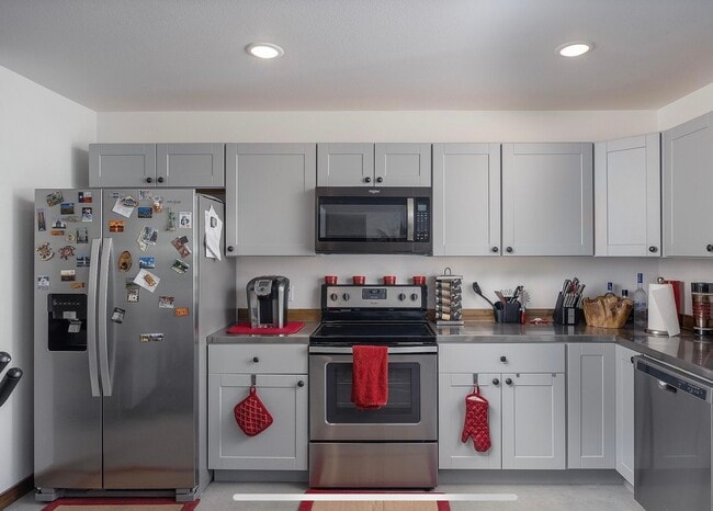 Kitchen - 415 E 5th Ave Unit A
