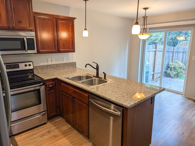 Photo - 407-409 Madrona Ave SE Unit 409