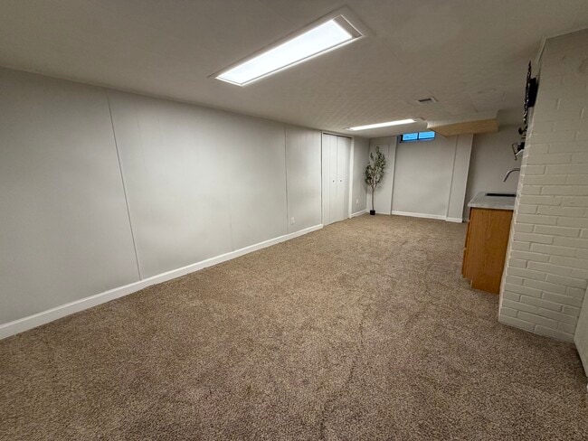 Living Room - 3414 Collingwood Ave SW Unit Lower Collingwood