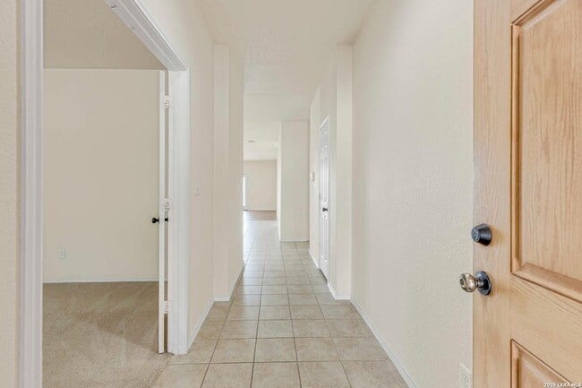 Photo - 322 Walnut Crest