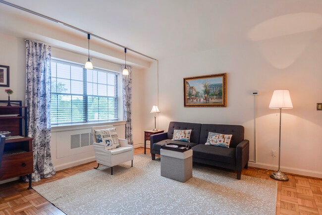 Building Photo - 3601 Greenway Unit 503