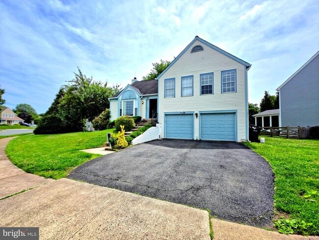 Photo - 13709 Southernwood Ct House