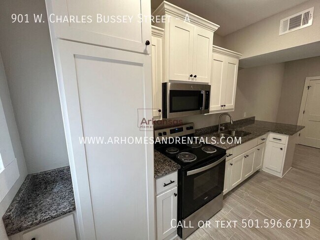 Photo - 901 W Charles Bussey Ave Unit A