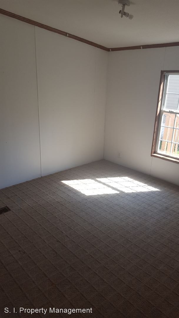 Photo - 3 br, 2 bath House - 305 N. 12th St