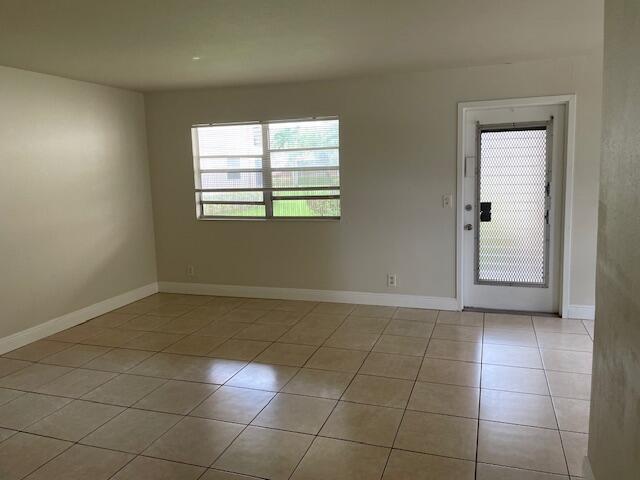 Building Photo - 2615 W 67th Pl Unit 2 Rental