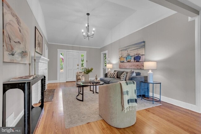 Photo - 155 Ridgeway Cir