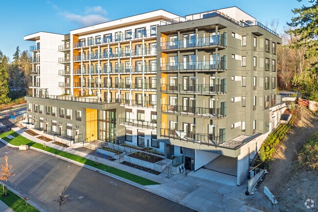 Calm Access on Pierview Cres - The Everett Marine & Kerr