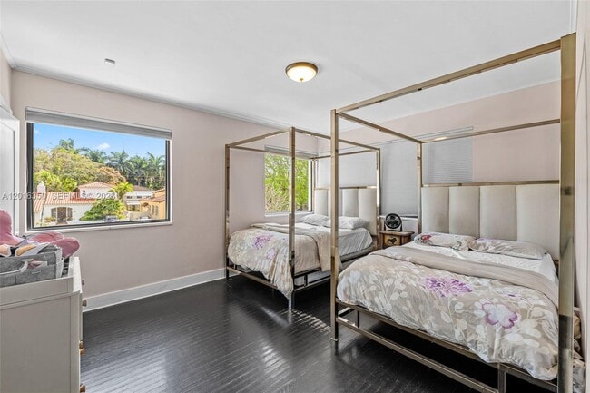 Photo - 3420 Sheridan Ave