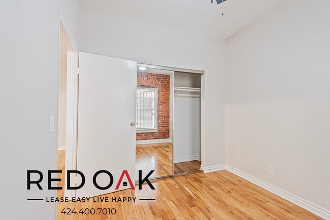 Building Photo - 326 Normandie Ave Unit 301 Rental