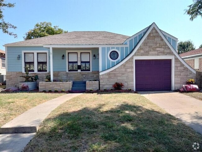 Building Photo - 5105 Bernardo De Galvez Ave Rental