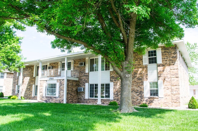 Photo - 1740 Lee Blvd Unit 3