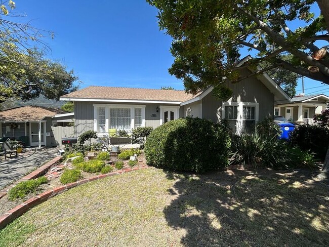 Photo - 2434 Florencita Dr W