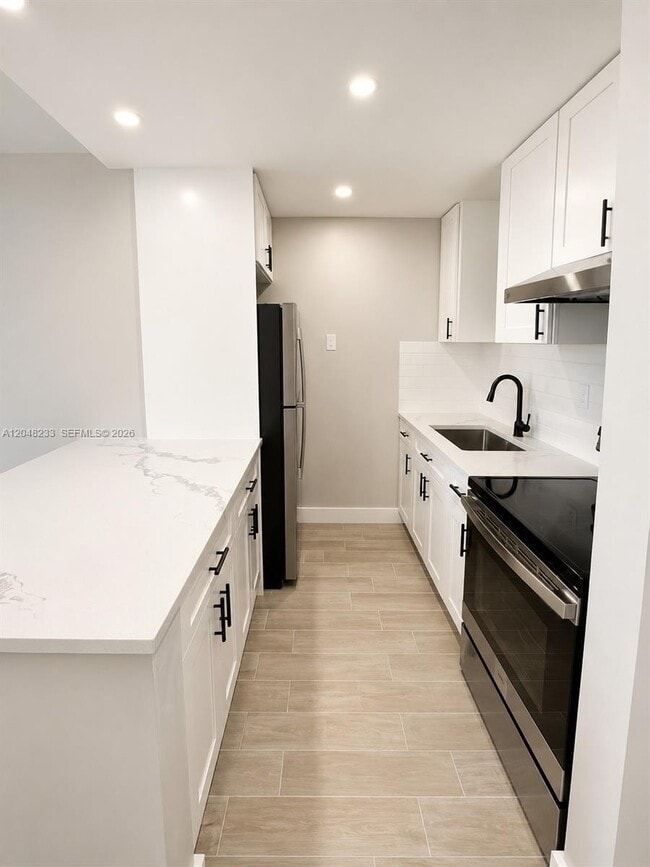 Photo - 1530 SW 2nd St Unit 307