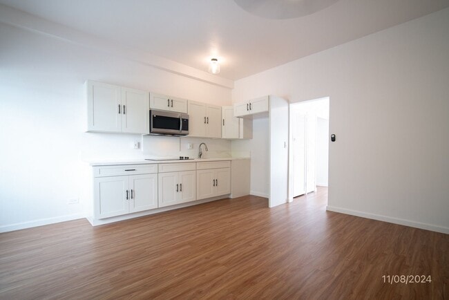 Photo - $2,100 / 1 Bed / 1 Bath / 410ft² – BOUTIQUE TERRAZZA