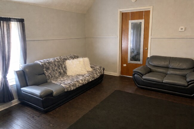 Photo - 743 7th St NW Unit 2