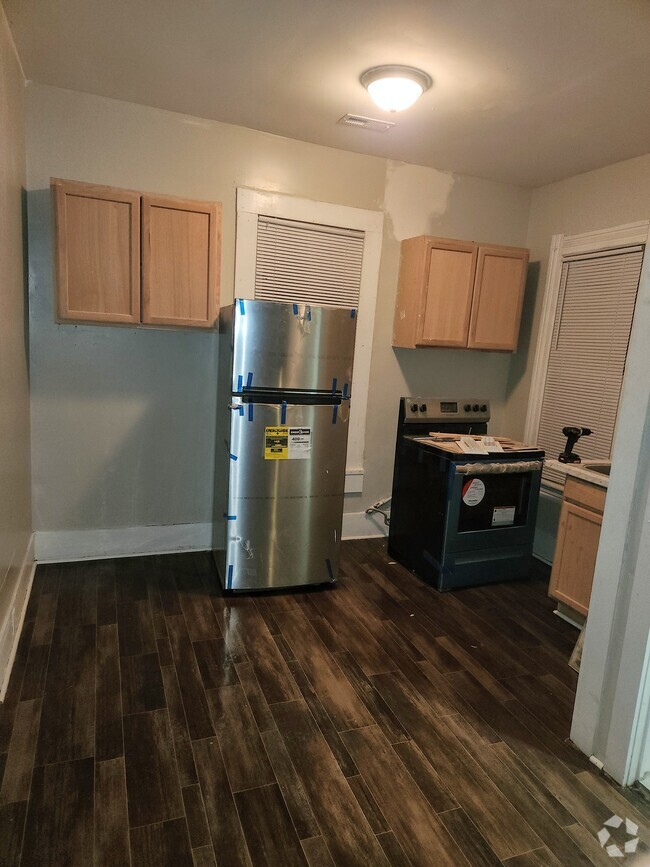 Building Photo - 613 3rd Ave SW Rental