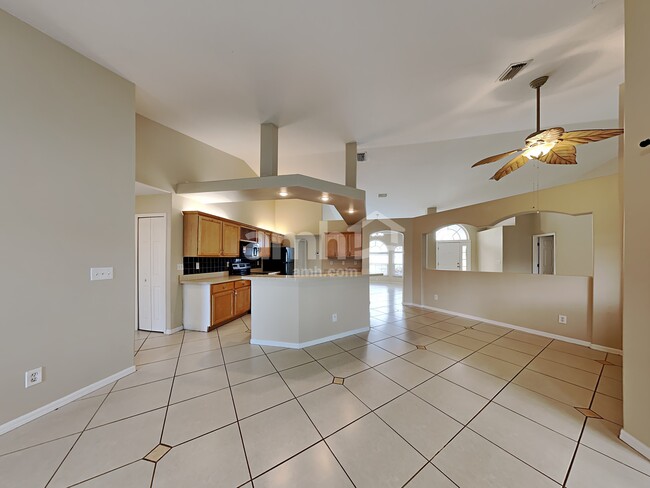 Photo - 1118 SW Del Rio Blvd