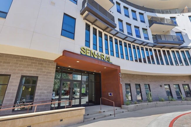 Building Photo - Sentral Old Town