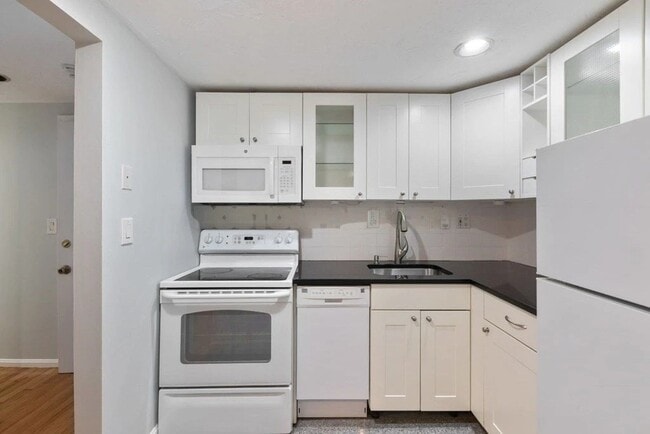 Photo - 30 Peterborough St Condo Unit G