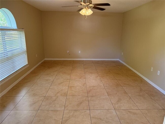 Photo - 2134 Aitkin Loop