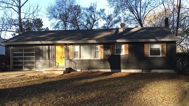 Photo - 3510 S Spring St