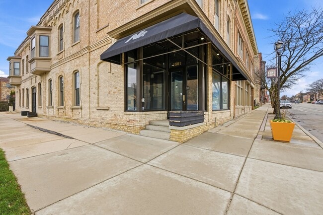 Building Photo - 314 W Vine St Unit 6