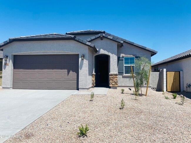 Building Photo - 5531 S 23rd Dr