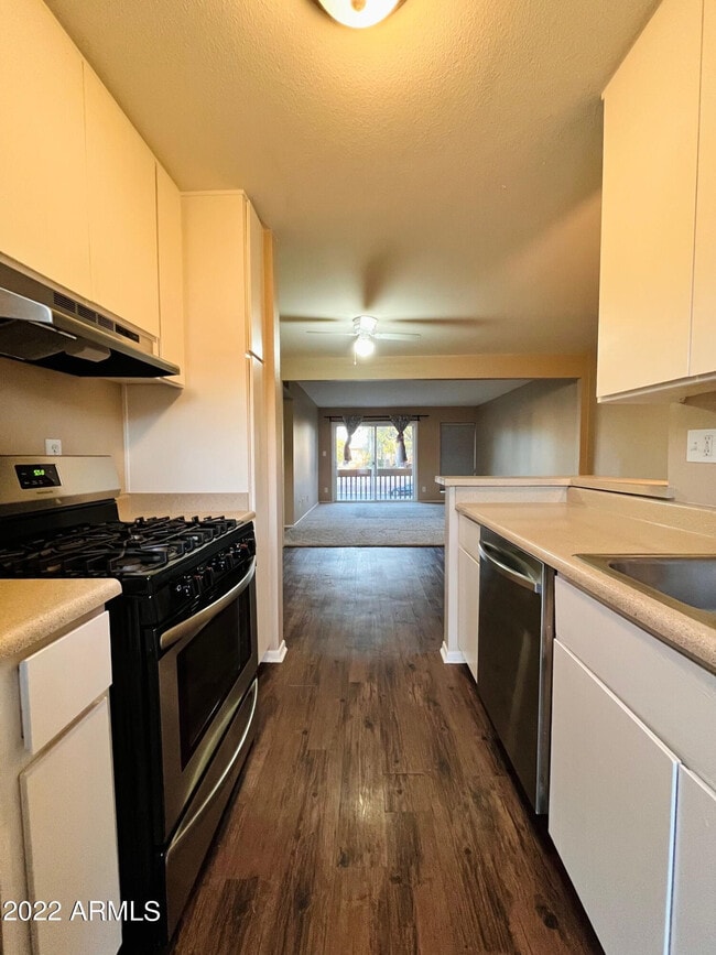 Photo - 1701 W Tuckey Ln Unidad 225