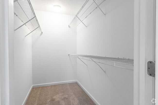 2BR, 2BA - 985SF (The Kendra)