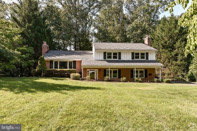 Building Photo - 9205 Hamilton Dr Rental