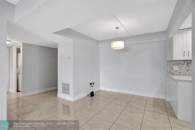 Photo - 4156 Inverrary Dr