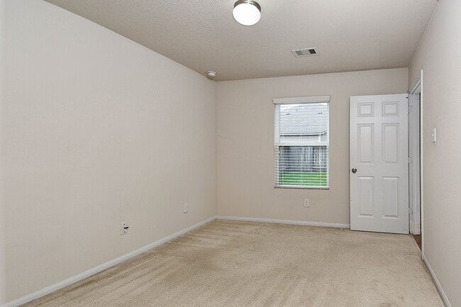 Building Photo - 9960 Hyacinth Way