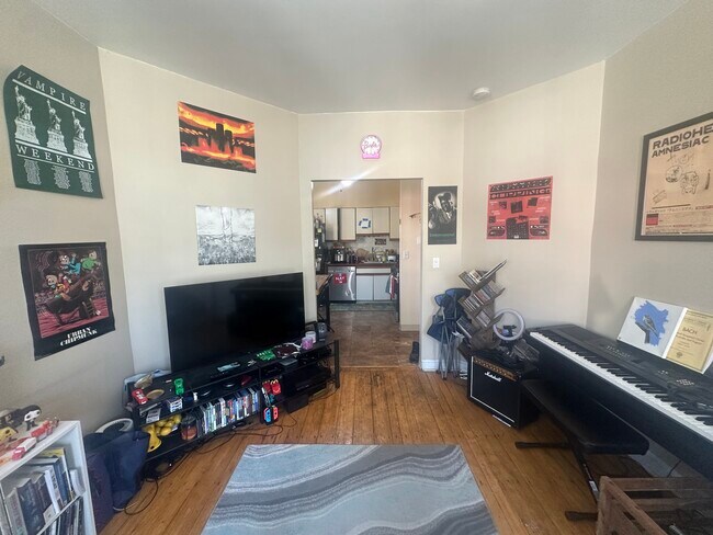 Photo - 30 Hawthorne St Unit #2