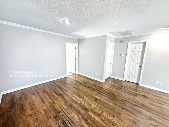 Photo - 713 Carr Ave