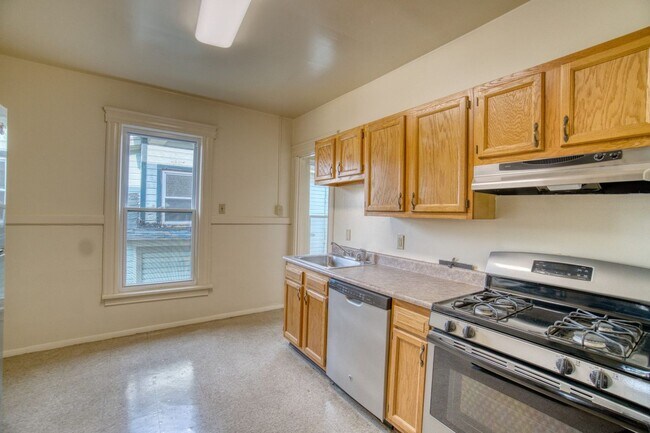 Photo - 120 Dell St Unit Dell 120.2W