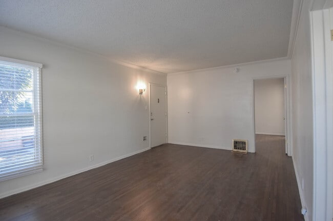 Building Photo - 4347 8th Ave Unit 4347