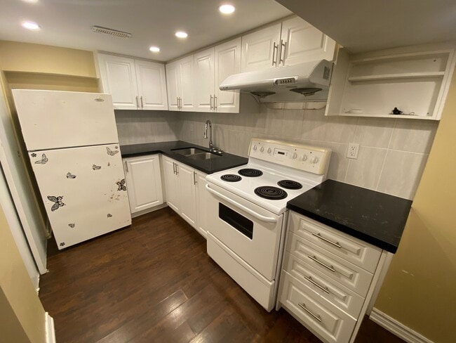 Building Photo - 103 Pandora Cir Unit 2