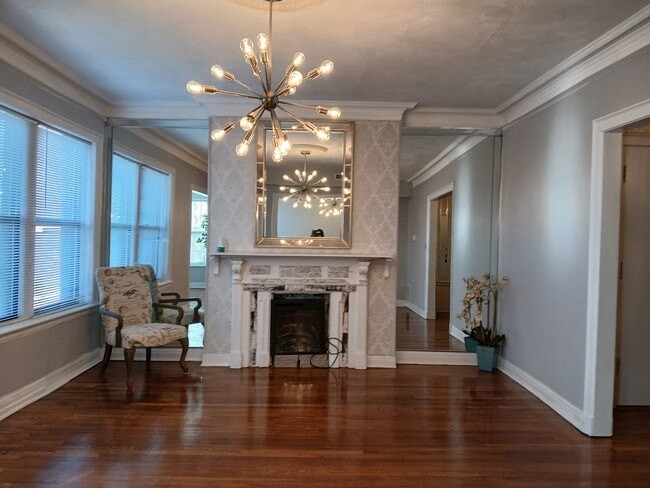 Building Photo - 6843 S Merrill Ave