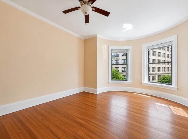 Photo - 1091 Boylston St