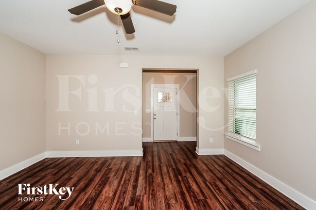 Photo - 2799 Village Ln