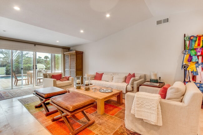 Photo - 2312 Las Casitas Dr Casa