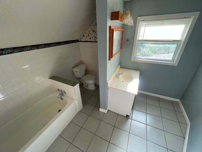 Photo - 731 S Washington St